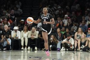 替补功臣！埃文斯三分球6中5射落21分外加2板3助4断