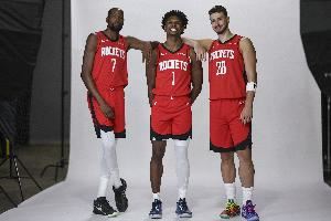 西部第几呢？火箭17人名单：杜兰特&申京&阿门领衔 雨姐双向合同