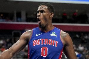 内线统治力!杜伦近5战场均24分13.6板&命中率70.1% 单场轰20+20