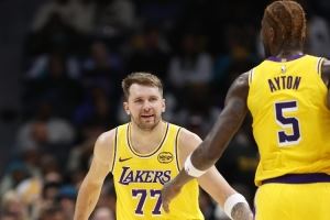 感谢喂饼!艾顿:东里是主要组织者 他们让我的工作变得很简单